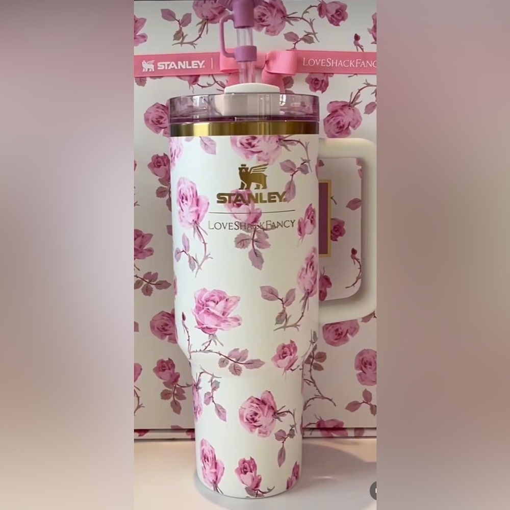Stanley x Love Shack Fancy Quencher | 40 OZ - Ribbon Rosa